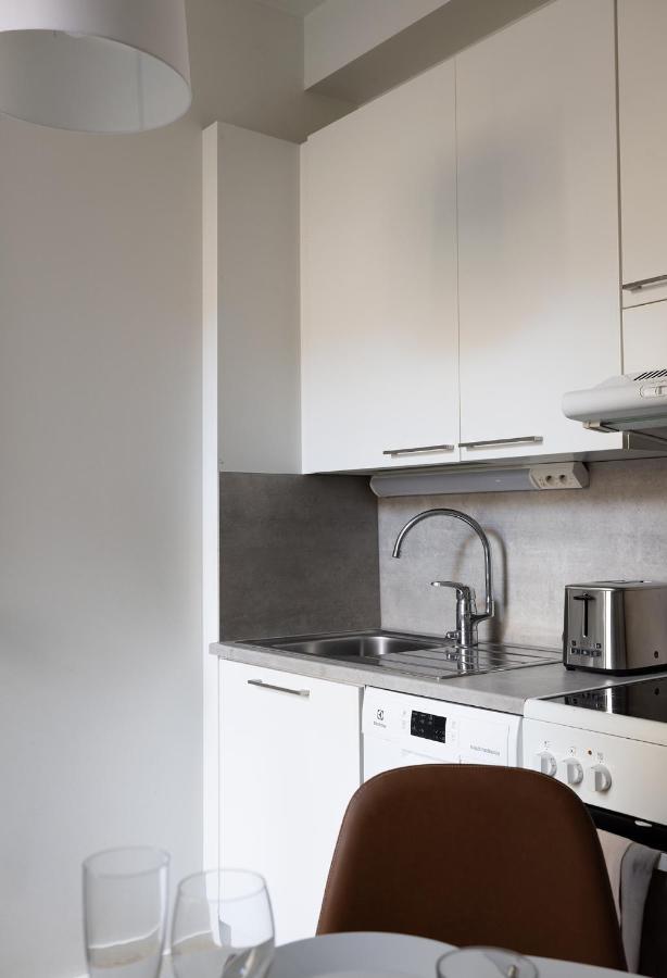 2Ndhomes Cozy, Modern Courtyard Home With Great Location Helsinki Bagian luar foto
